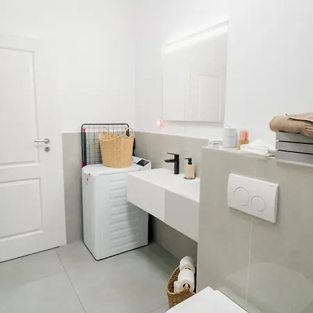 Inaapartments *