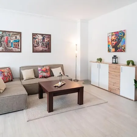 Inaapartments Apartment *
